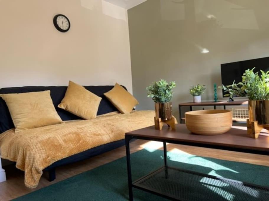 Short Term Lets From £15 Per Person Per Night Daire Bristol Dış mekan fotoğraf