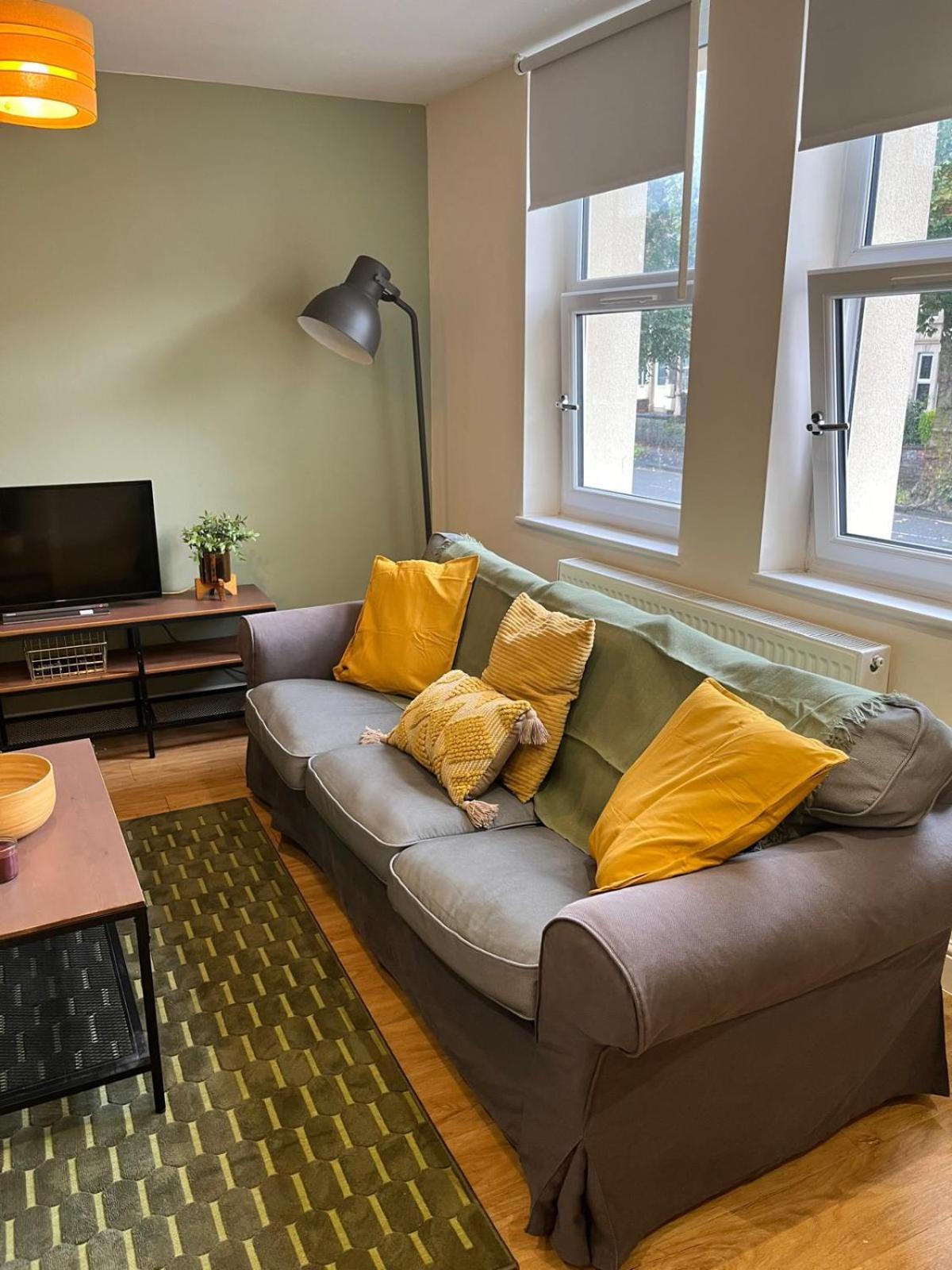Short Term Lets From £15 Per Person Per Night Daire Bristol Dış mekan fotoğraf