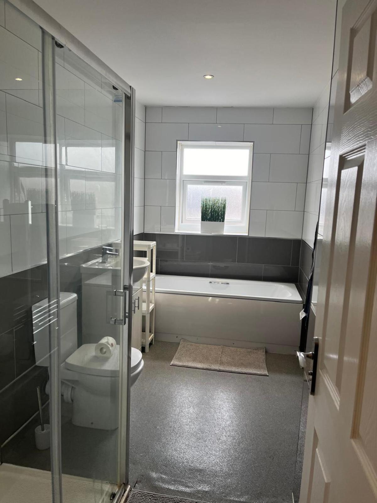 Short Term Lets From £15 Per Person Per Night Daire Bristol Dış mekan fotoğraf
