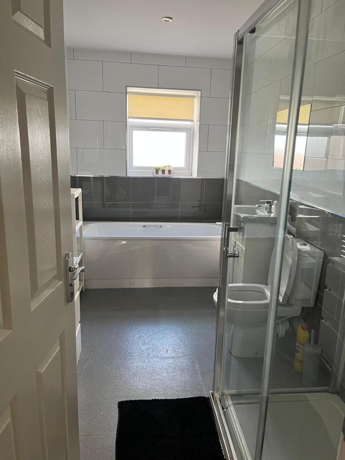 Short Term Lets From £15 Per Person Per Night Daire Bristol Dış mekan fotoğraf