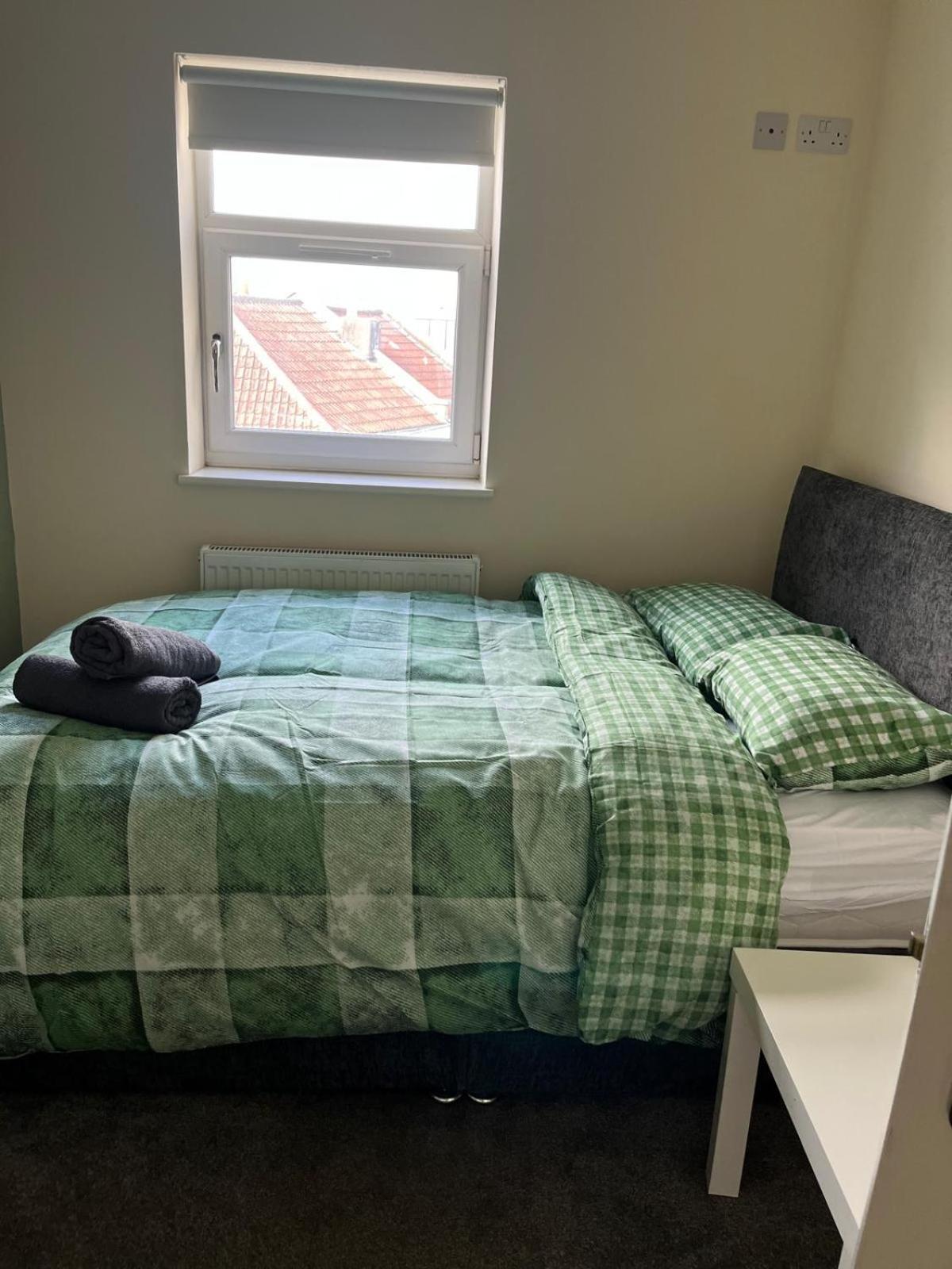 Short Term Lets From £15 Per Person Per Night Daire Bristol Dış mekan fotoğraf